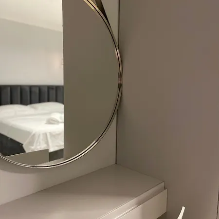 Rest Bllok * Τίρανα