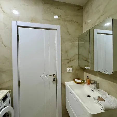 Rest Bllok Apartment Tirana