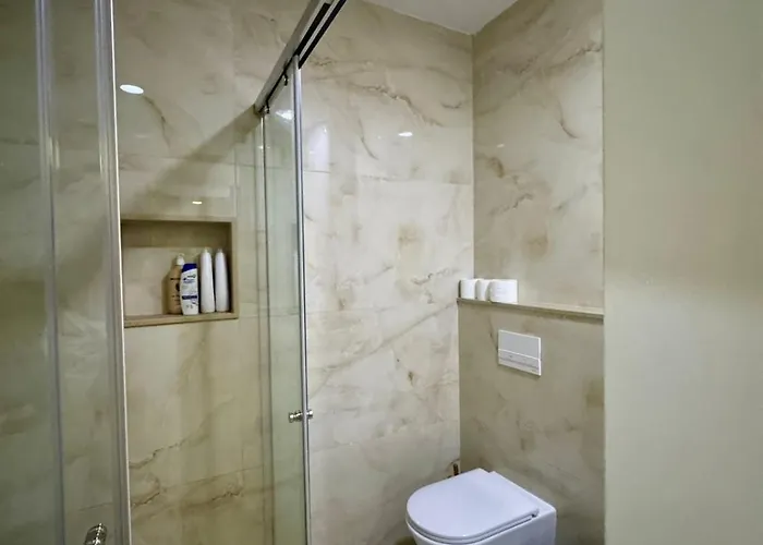 Rest Bllok Apartamento Tirana